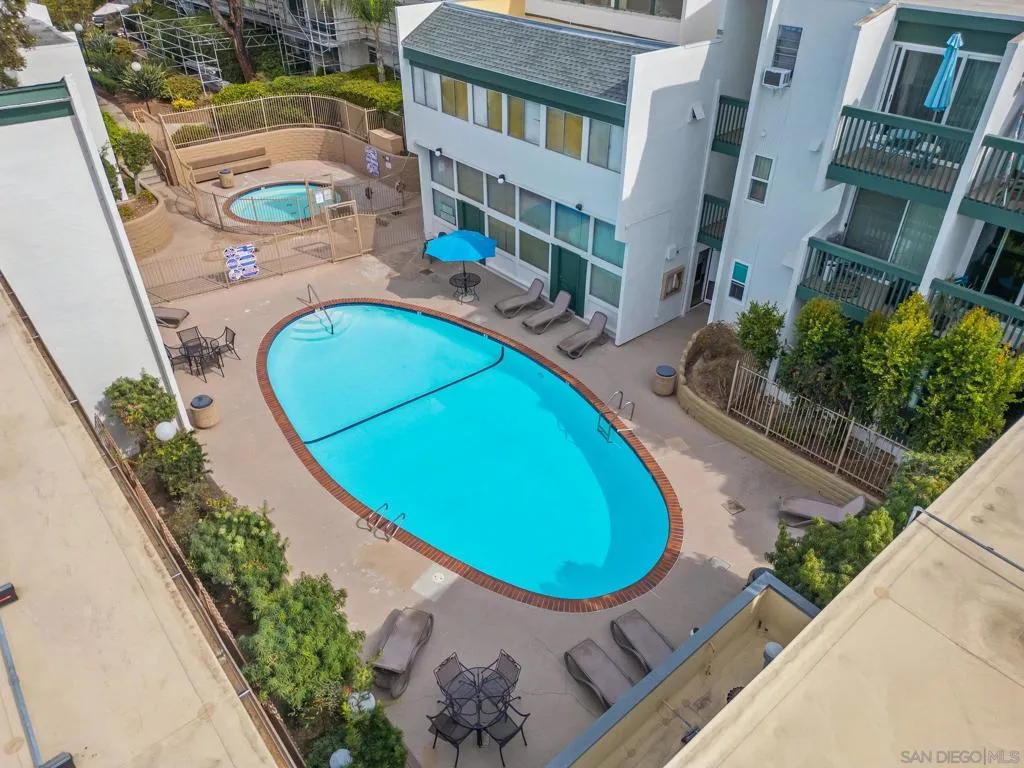 San Diego, California 92117, United States, ,1 BathroomBathrooms,Residential,Active,214047