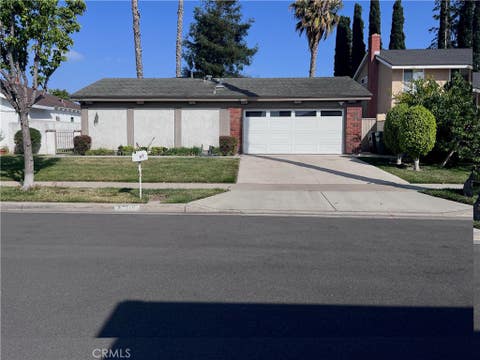 Photo of 17712 Manchester Avenue, Irvine, CA 92614 (MLS # OC26132735)