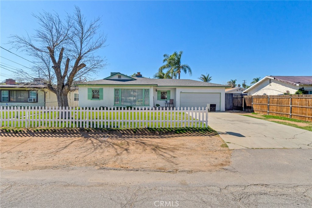 Welcome to this charming Riverside Pool Home! This home features 3 bedrooms and 2 bathrooms with attached 2 car garage. Large lot with pass through via garage for amble storage and to utilize the large lot. This home nested in a quiet and established neighborhood and conveniently located near shopping mall, restaurants and La Sierra University. Minutes from major freeway 91, 15 and 60.