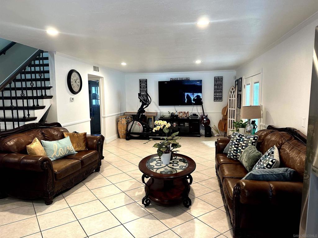 1722 TRESEDER CIRCLE