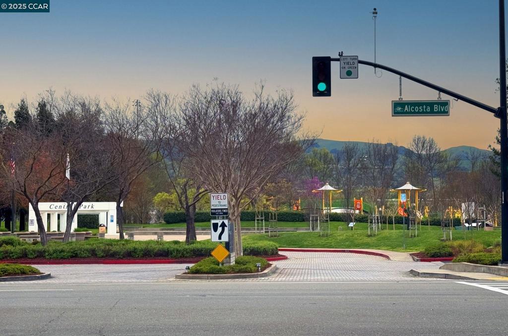 COUNTRY VIEW - Residential