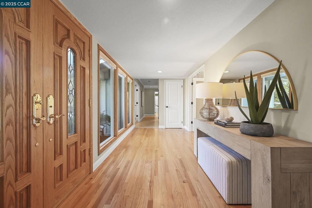 COUNTRY VIEW - Residential