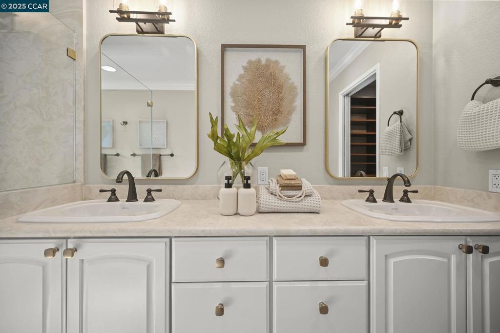 COUNTRY VIEW - Residential