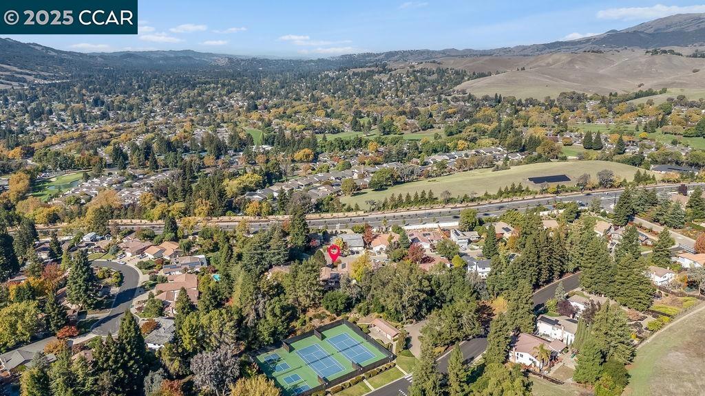 COUNTRY VIEW - Residential