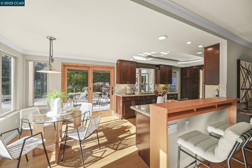 COUNTRY VIEW - Residential