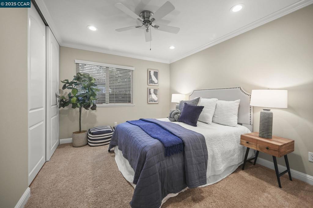 COUNTRY VIEW - Residential