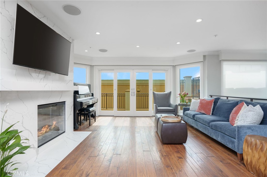617 Crest Drive