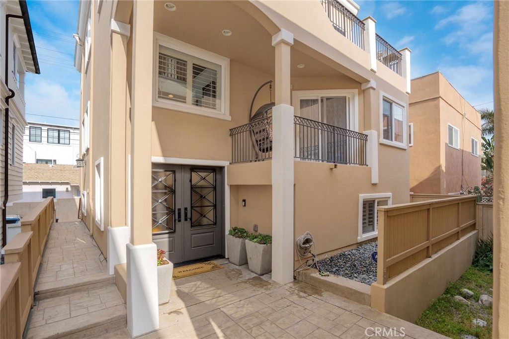 617 Crest Drive