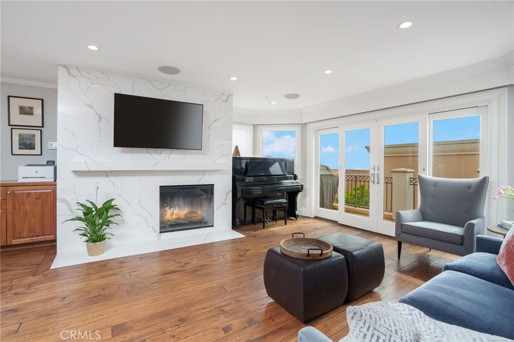 617 Crest Drive