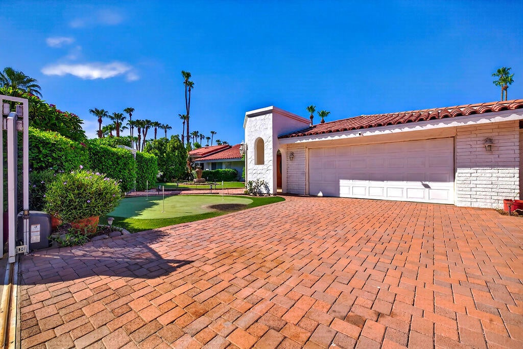 48825 Avenida Anselmo