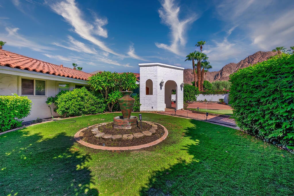 48825 Avenida Anselmo