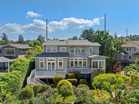 Photo of 853 Vista Drive, Redwood City, CA 94062 (MLS # ML82045095)