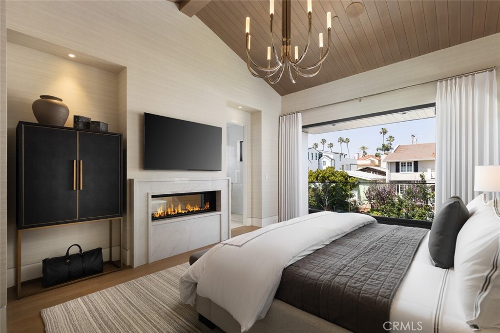 Corona del Mar South of PCH (CDMS) - Residential