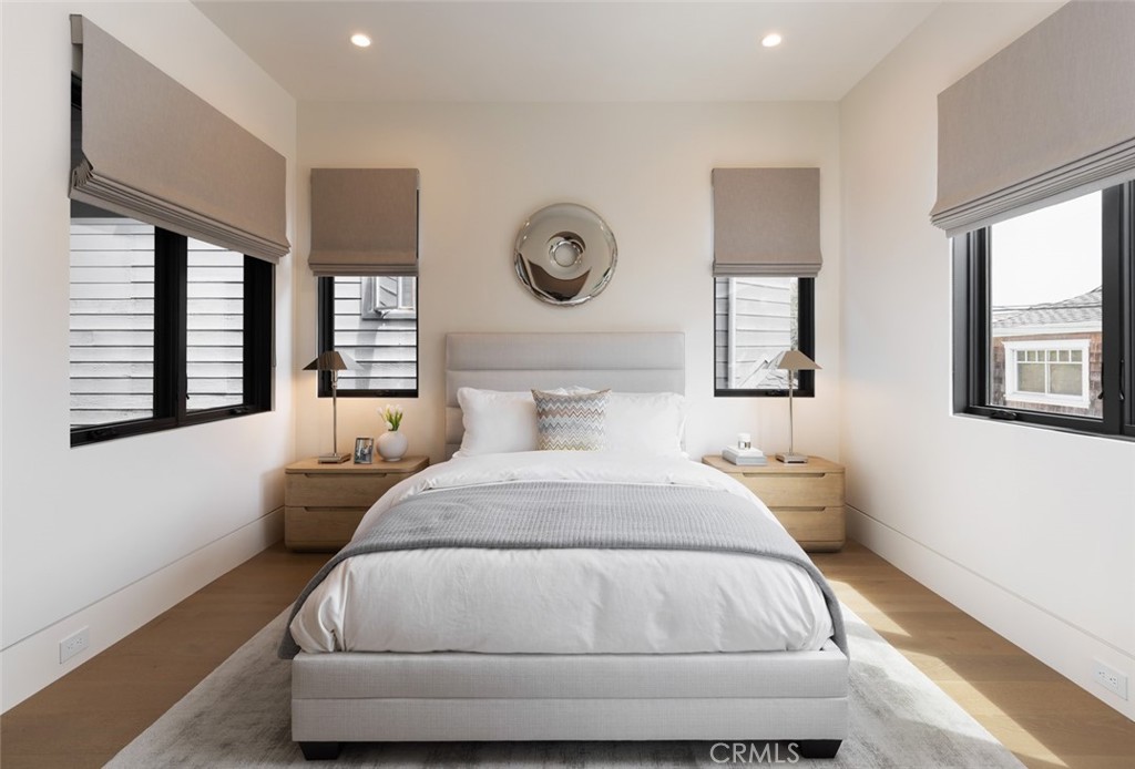 Corona del Mar South of PCH (CDMS) - Residential