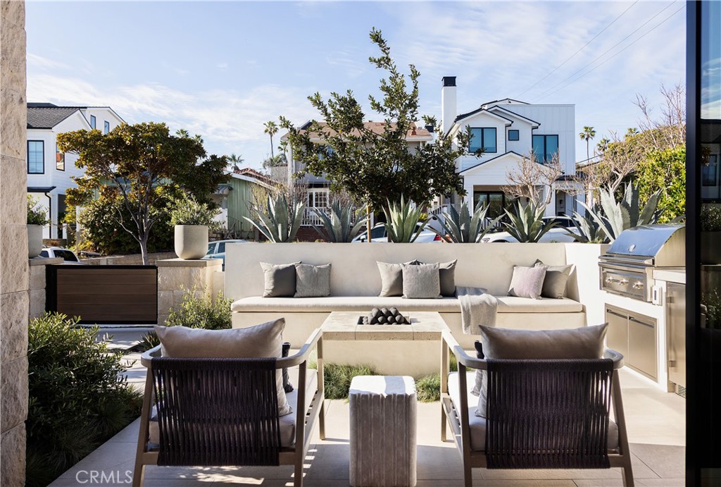 Corona del Mar South of PCH (CDMS) - Residential