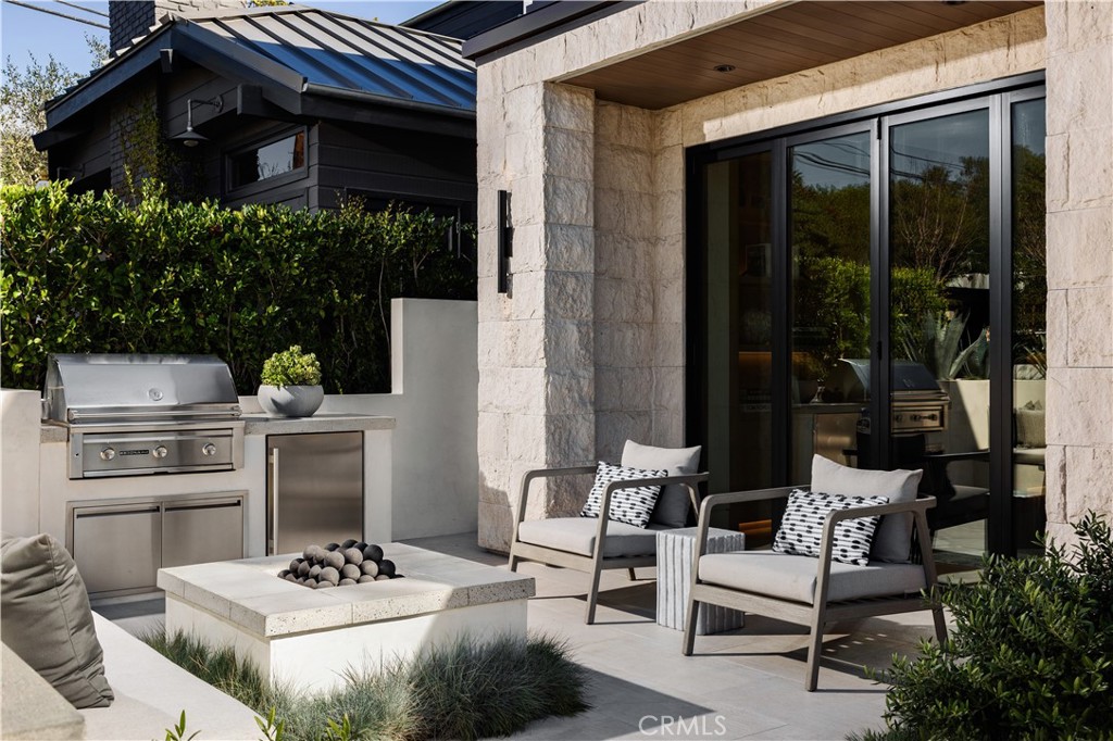 Corona del Mar South of PCH (CDMS) - Residential