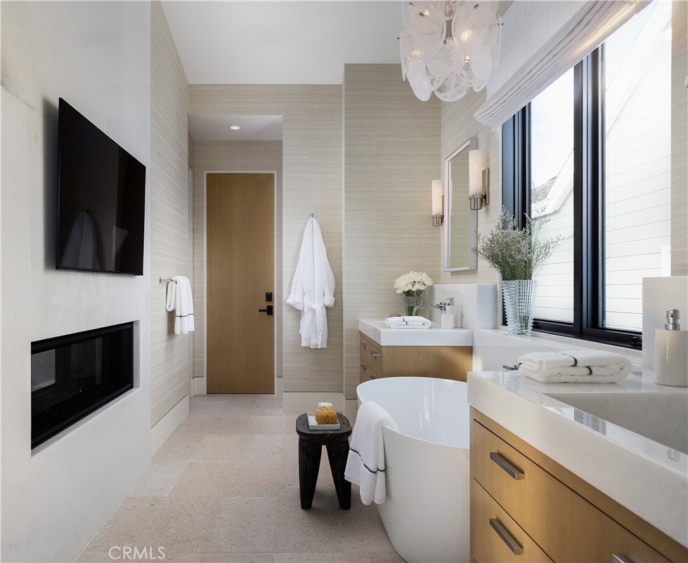 Corona del Mar South of PCH (CDMS) - Residential