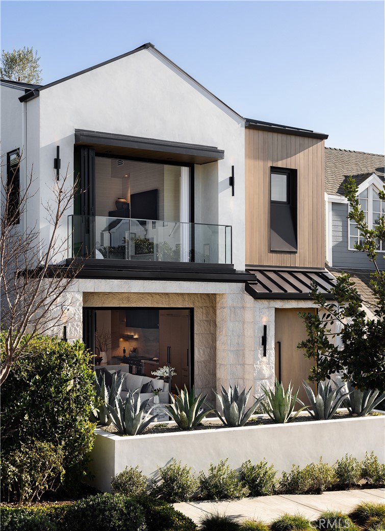 Corona del Mar South of PCH (CDMS) - Residential