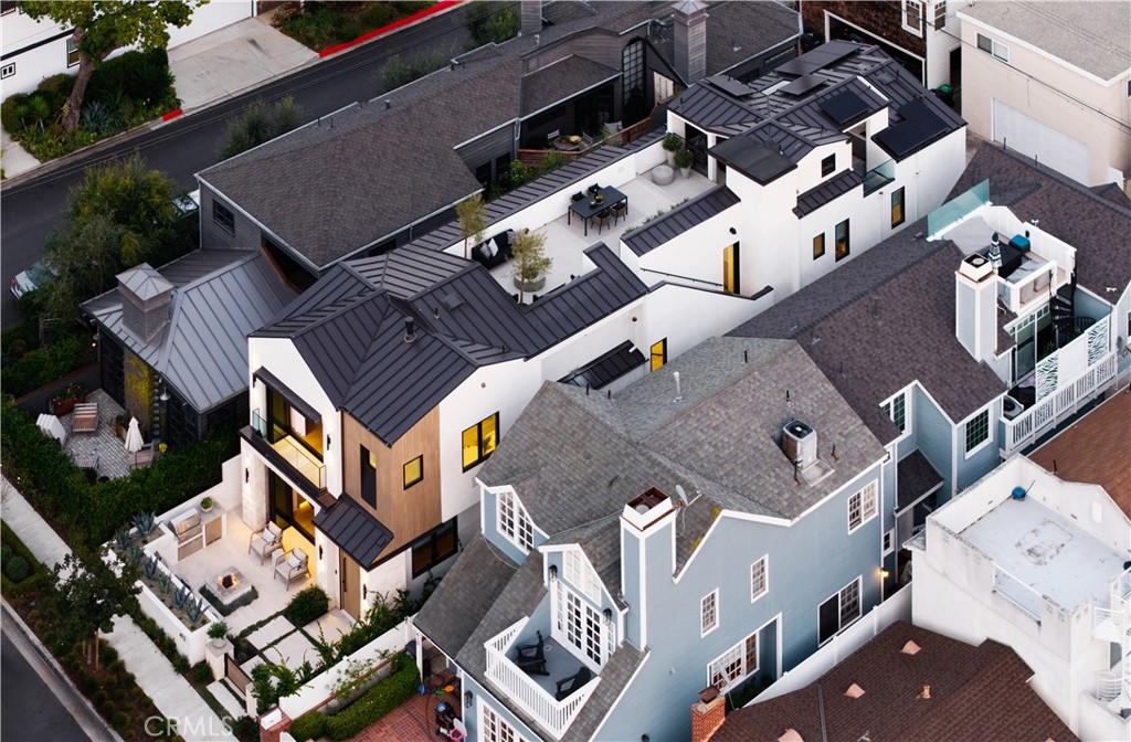 Corona del Mar South of PCH (CDMS) - Residential