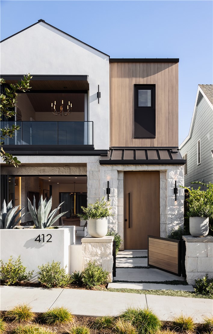Corona del Mar South of PCH (CDMS) - Residential