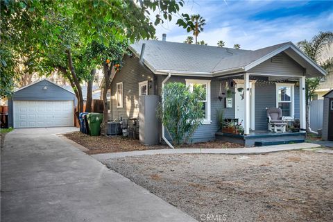 Photo of 7417 Alabama Avenue, Canoga Park, CA 91303 (MLS # SR26042508)