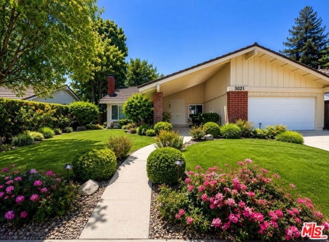 Photo of 3021 Black Hills Court, Thousand Oaks, CA 91362 (MLS # 26833935)