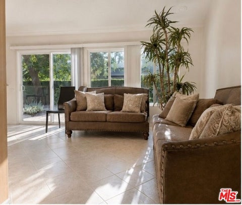 Photo of 3021 Black Hills Court, Thousand Oaks, CA 91362 (MLS # 26833935)