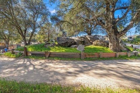 Photo of 18565 Keyes Drive, Banning, CA 92220 (MLS # 219144879PS)