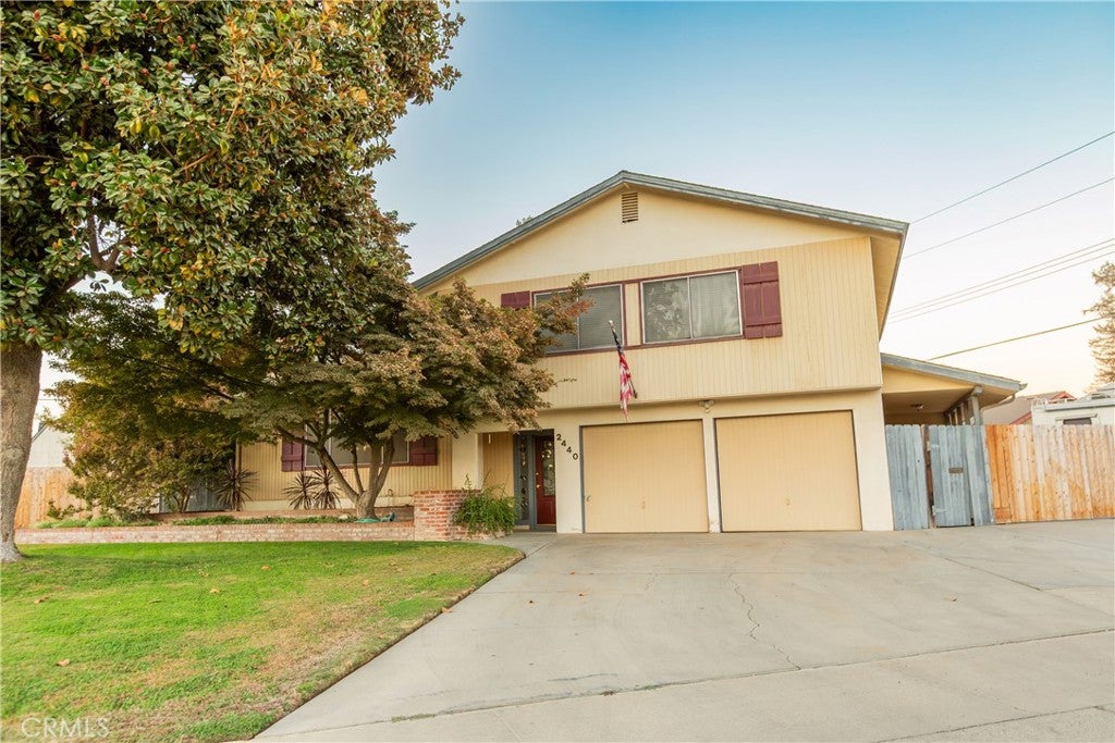 2440 E Howard