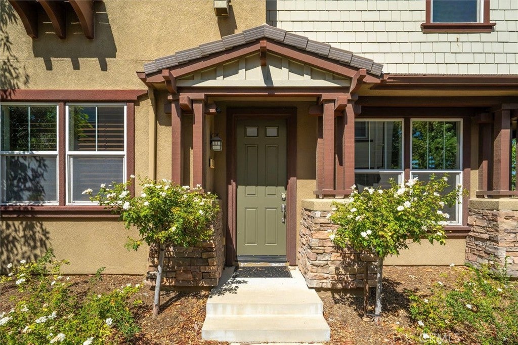 28600 Pietro Drive
