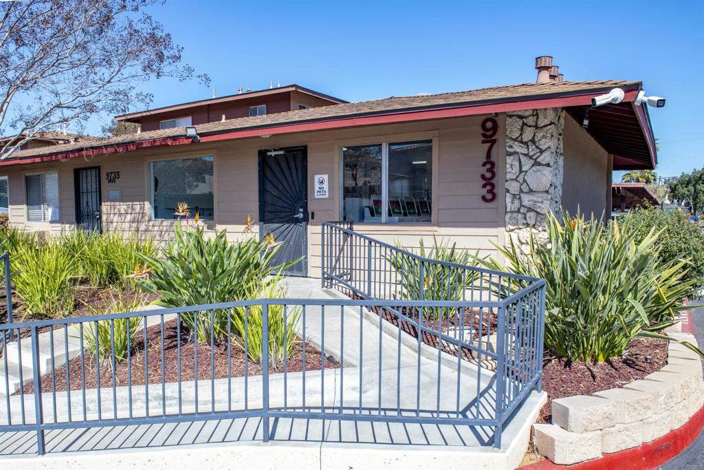 9733 Winter Gardens Boulevard 36