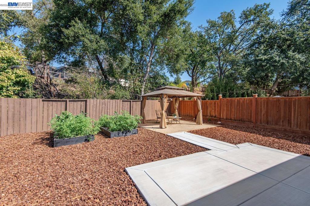 444 Amaral Cir