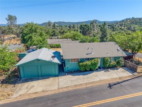 Photo of 3206 4th Street, Clearlake, CA 95422 (MLS # LC25121387)