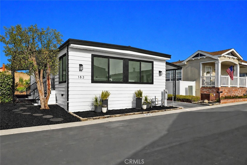 1245 W Cienega Avenue 183