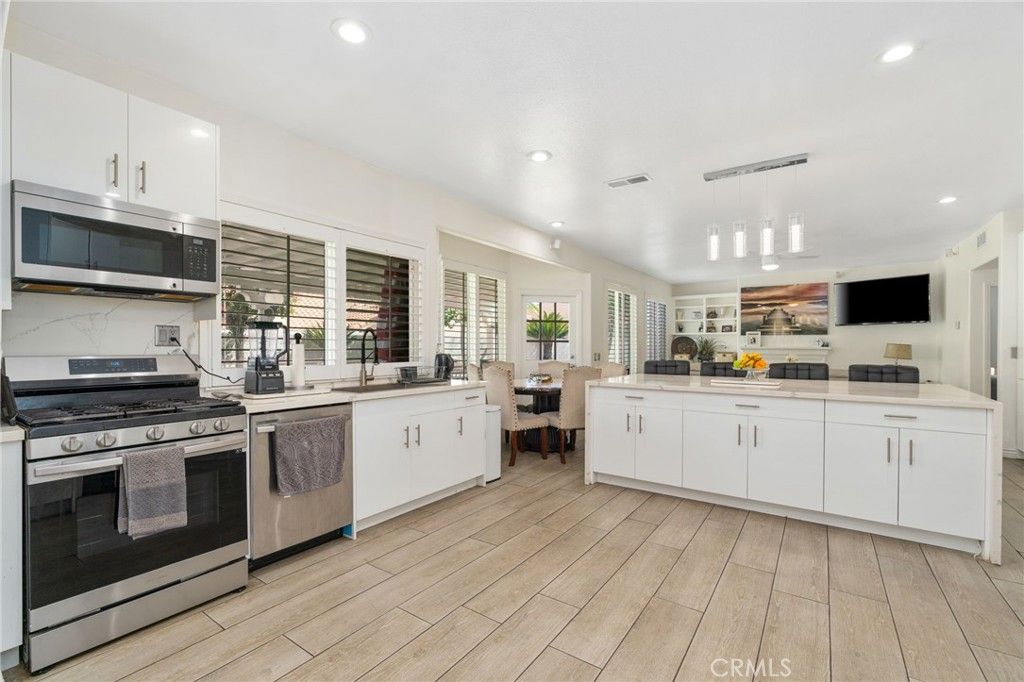 Photo of 2048 Birkdale Ave, Upland, CA 91784 (MLS # DW26063488)