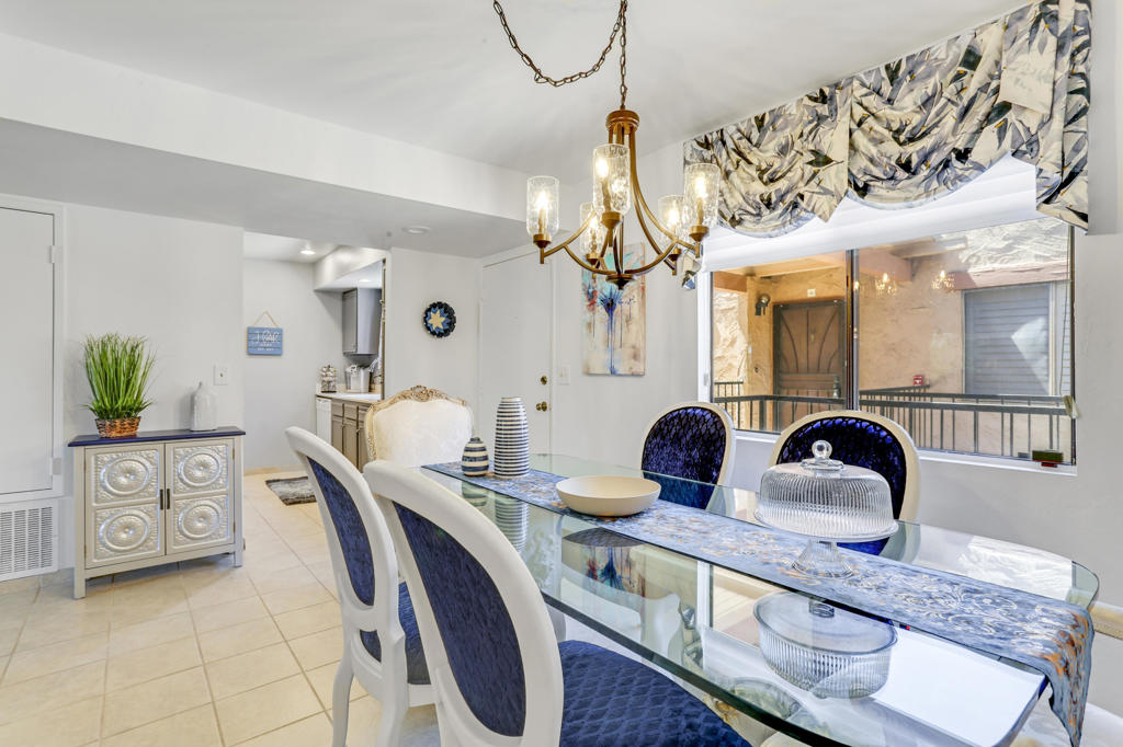 Ramon Estados - Residential