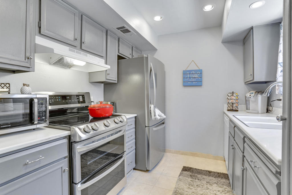 Ramon Estados - Residential