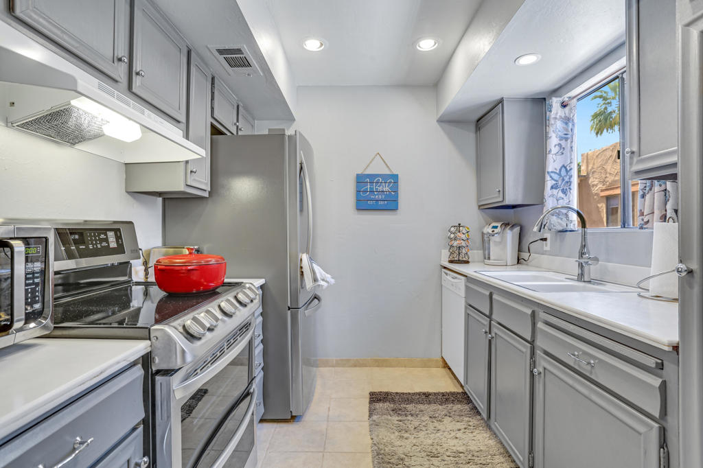 Ramon Estados - Residential