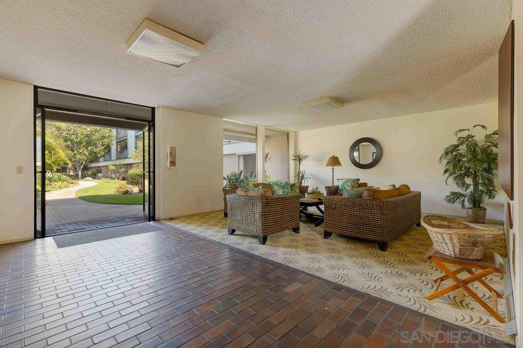 Ocean Beach - Residential Lease