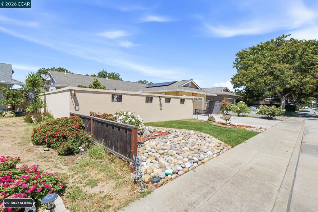 838 Cherokee Dr