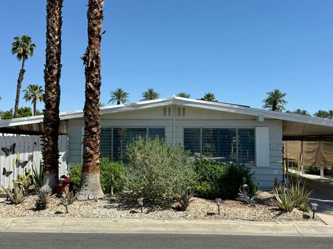 Photo of 32 Paseo Laredo N, Cathedral City, CA 92234 (MLS # 219146081DA)