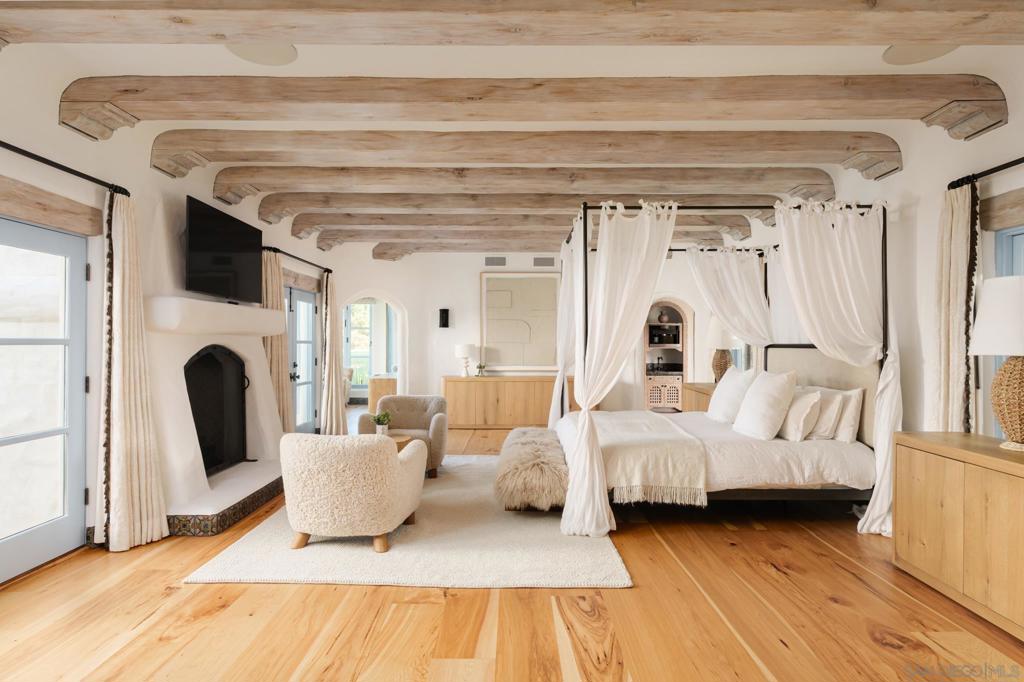 Rancho Santa Fe - Residential