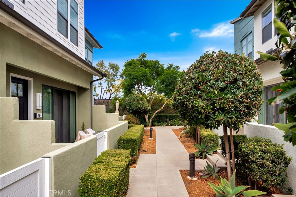290 Alienta Lane