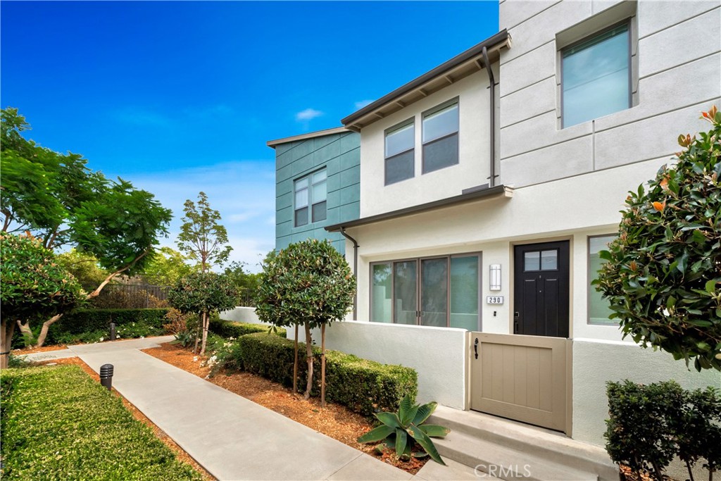 290 Alienta Lane