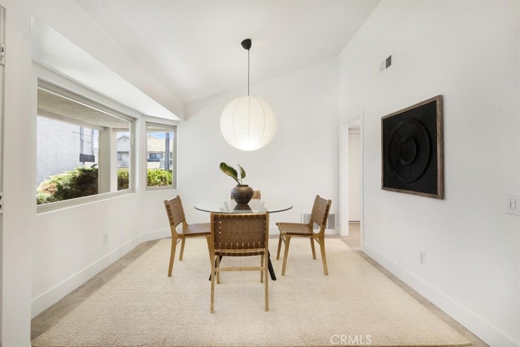 1094 Sea Bluff