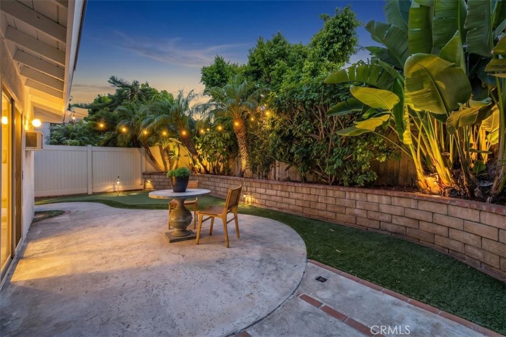 1094 Sea Bluff