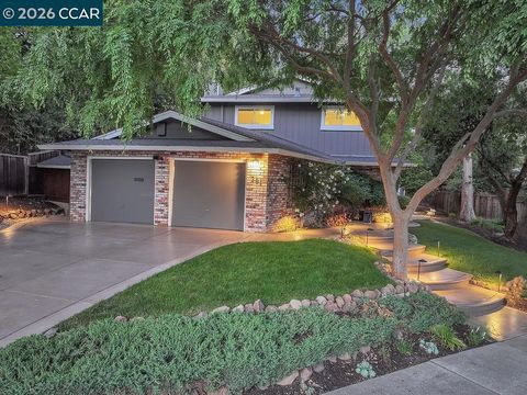 Photo of 261 Appalachian Drive Dr, Martinez, CA 94553 (MLS # 41136741)