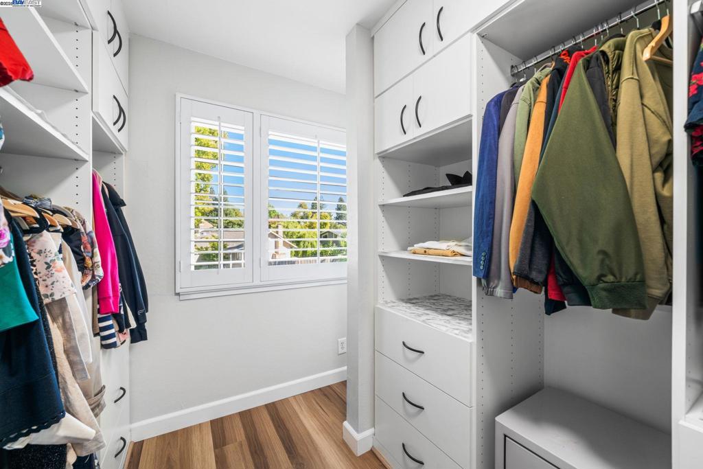 HIGHLAND OAKS - Residential