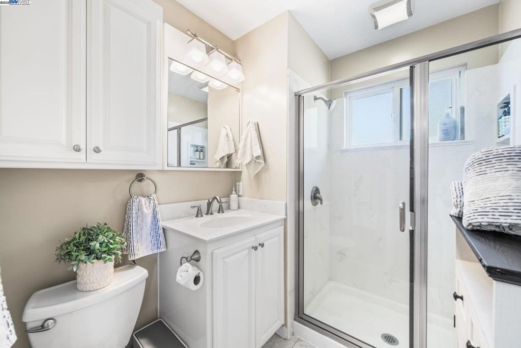 HIGHLAND OAKS - Residential