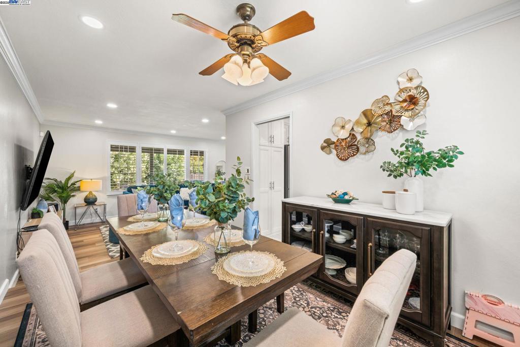 HIGHLAND OAKS - Residential